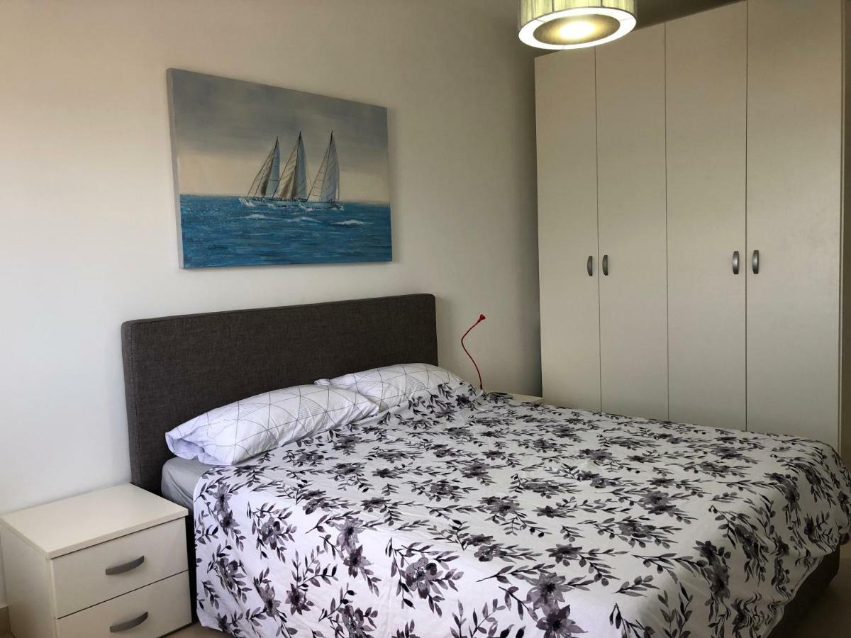 Modern Apartment With Sea View Мелліха Екстер'єр фото